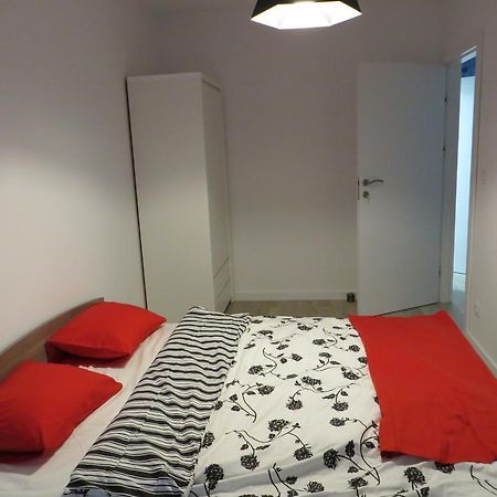Poznan Black Red Apartment Bagian luar foto