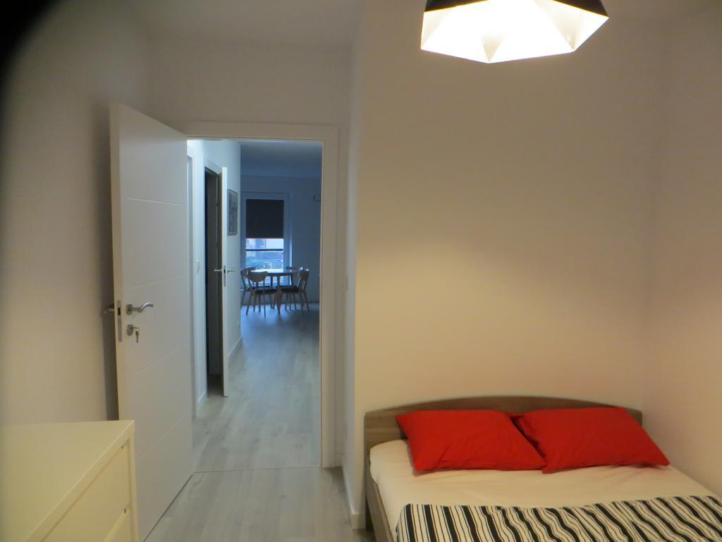Poznan Black Red Apartment Bagian luar foto