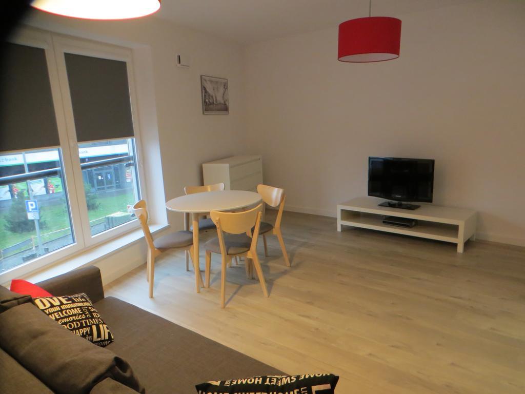 Poznan Black Red Apartment Bagian luar foto